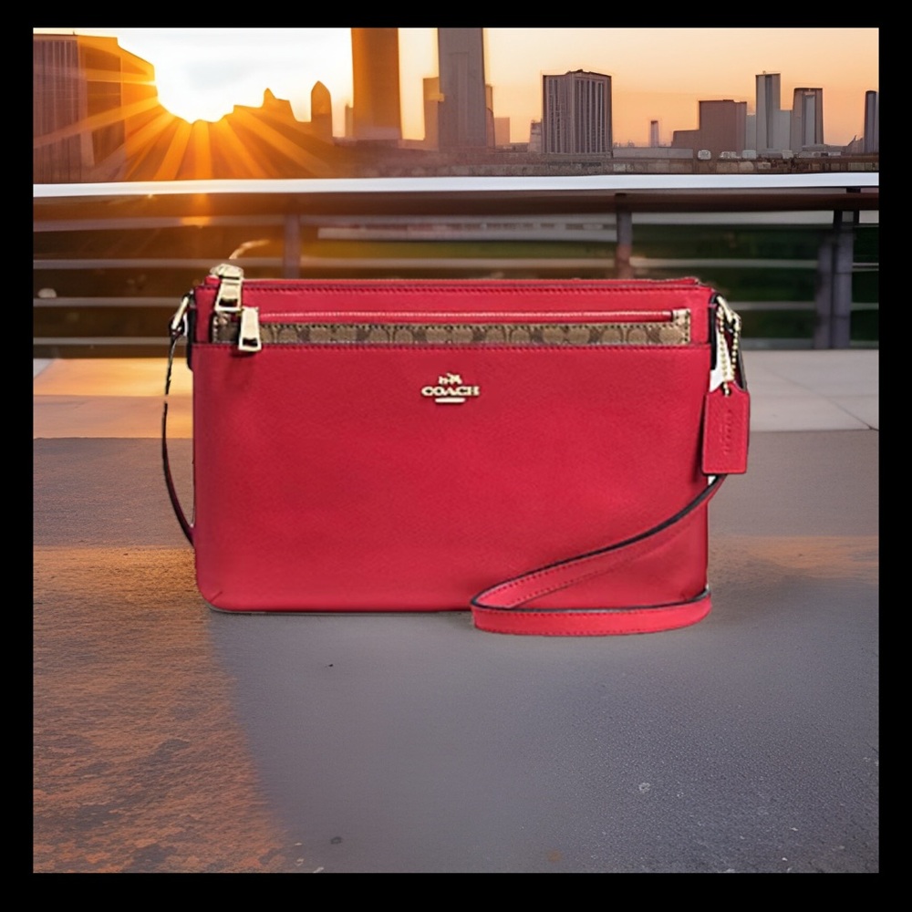 Coach F52881 Red Leather East West Pop Crossbody- Signature Pop Up Pouch EUC 🤩